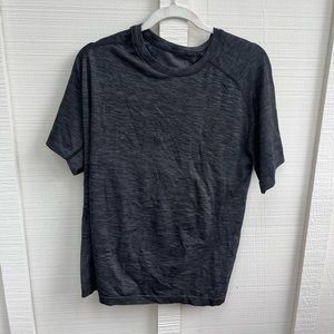 MENS LULULEMON TSHIRT